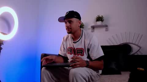  DEIVY  online show from November 17, 1:30 am