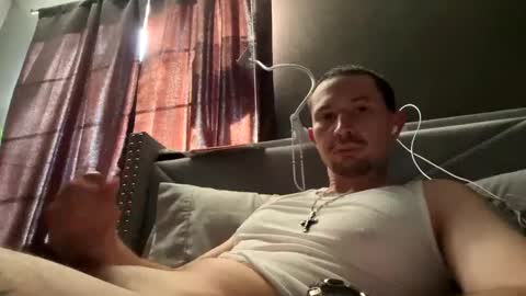 delgadomalo13 online show from December 1, 7:49 pm