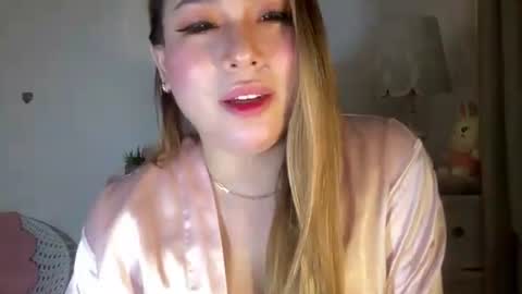 iyalicious online show from October 18, 10:47 pm