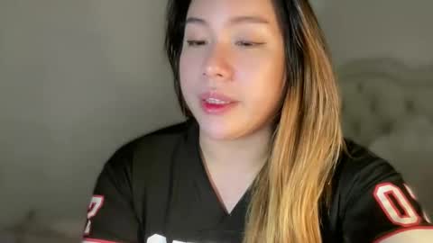 iyalicious online show from March 12, 12:09 am