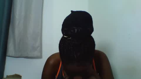 EVAH online show from May 31, 4:28 pm