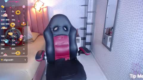 delilah_leone online show from November 19, 7:23 pm