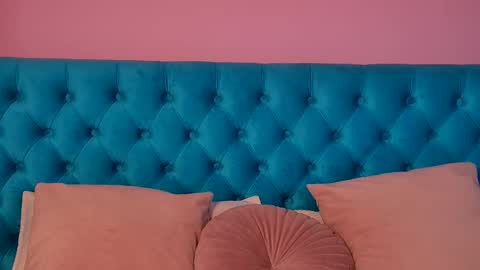 Delilah online show from June 1, 5:20 am