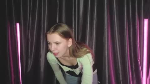 Rochel online show from November 25, 8:18 pm