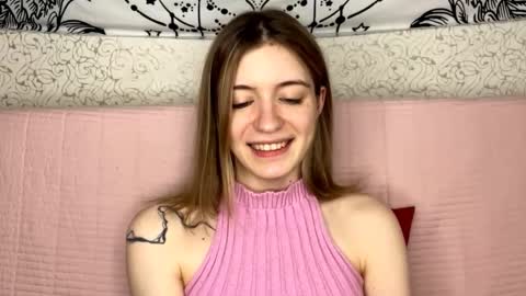 Sia online show from March 25, 1:18 pm