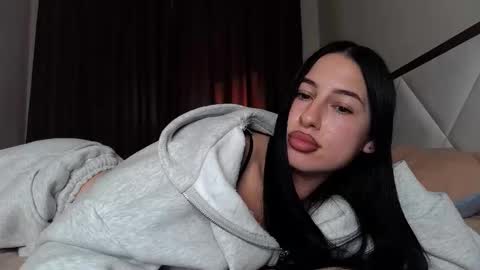 Snapshot of delly_love chatting on October 20, 2:44 pm delly_love online show from October 20, 2:44 pm