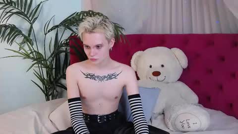 demianenglen online show from February 26, 10:58 pm