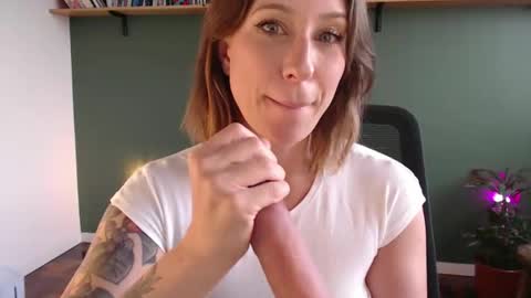 demmetria online show from January 7, 6:02 pm