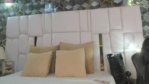 Denisse Khan online show from April 1, 7:55 pm