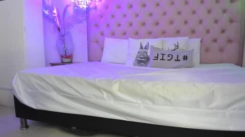 denisse_logan online show from January 7, 3:33 am