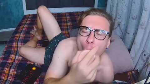 Dennis online show from October 1, 7:02 pm