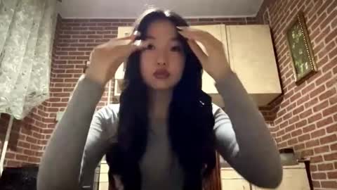 Emma online show from November 23, 1:20 pm