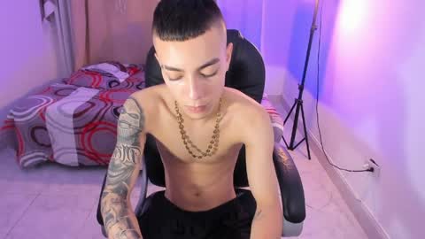 Dereck Boy online show from May 12, 4:43 am