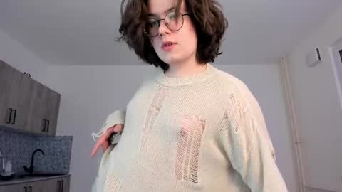 Derek online show from April 16, 9:39 pm