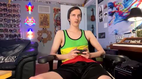 derekdings online show from December 20, 6:26 pm