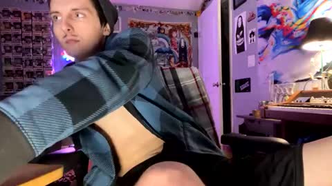 derekdings online show from October 25, 5:08 am