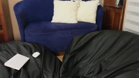 Derek online show from November 12, 2:14 am