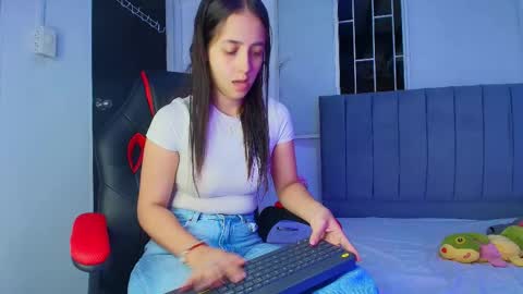 derly_cuervo703031 online show from December 16, 7:42 pm