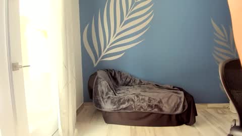 Snapshot of derrick973 chatting on September 12, 9:06 pm poundmyassplsddy77 online show from September 12, 9:06 pm