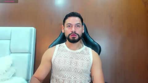 DerryBigger CM online show from October 23, 2:29 pm