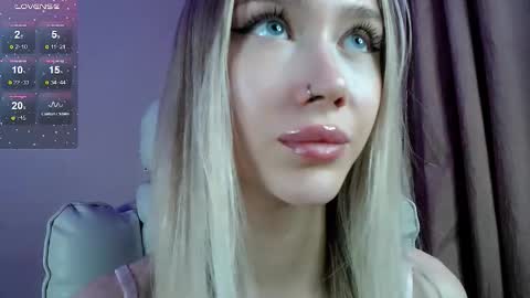 Ari online show from November 11, 5:26 pm