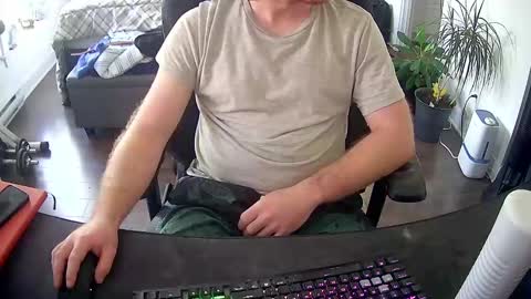 desdisdes online show from September 14, 5:47 pm