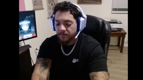 desertadventurer25 online show from October 17, 2:15 am