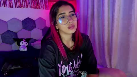 TORI AND MR. BEAR online show from February 21, 6:33 pm