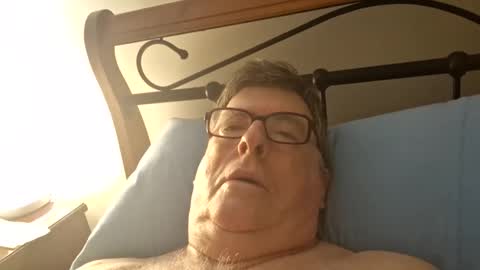 Desmon1958 online show from March 1, 7:40 pm