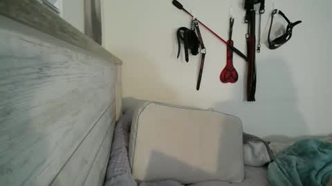 Dezmond online show from December 2, 12:20 am