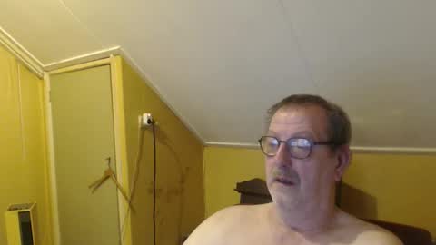 destelp online show from March 6, 6:40 pm