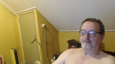 destelp online show from February 14, 11:40 pm