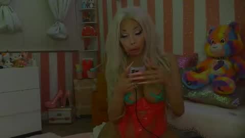 IMMACULATE BEAUTY online show from December 4, 8:25 am