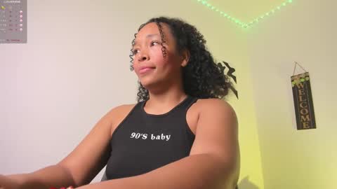 desty_y online show from November 3, 10:38 am