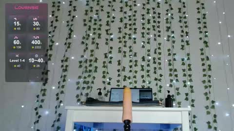 Victoria online show from December 22, 6:47 pm