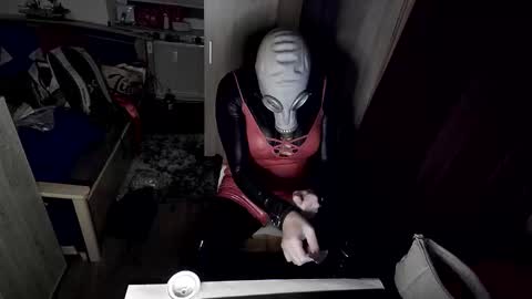 devbi1984 online show from December 16, 6:43 am