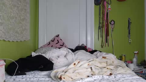 poutyangel online show from February 16, 1:04 am