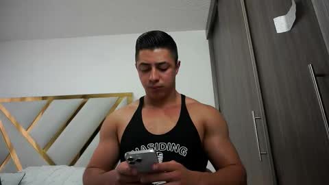 Snapshot of devin_hunter chatting on October 6, 12:01 pm Devin Hunter online show from October 6, 12:01 pm