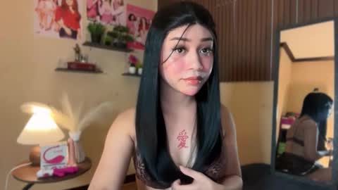 Devine Greyson online show from March 4, 1:02 am