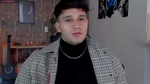 JULIAN online show from June 18, 9:53 pm