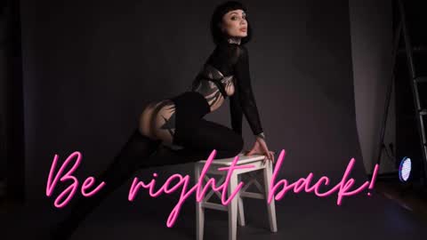 dgtlgrl online show from October 6, 2:24 pm