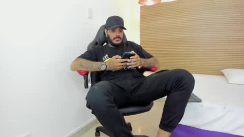 dhaian online show from October 7, 8:27 pm