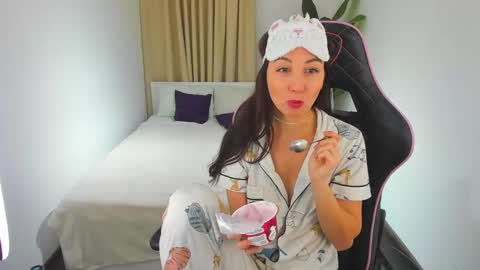 Diana online show from February 3, 5:29 am