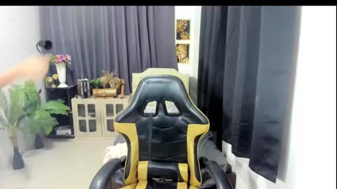 diana_victoria online show from October 6, 6:42 am