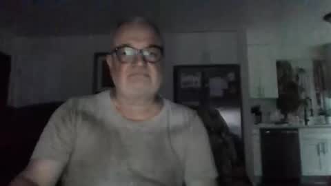 Snapshot of dickjr26 chatting on October 25, 12:33 am dickjr26 online show from October 25, 12:33 am