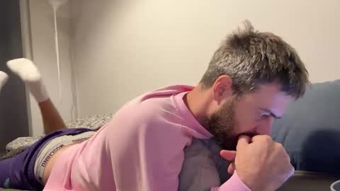 Im Julian  all cum shot videos here    online show from October 30, 7:47 pm