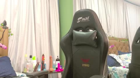 didoelizabeth online show from September 29, 1:32 pm