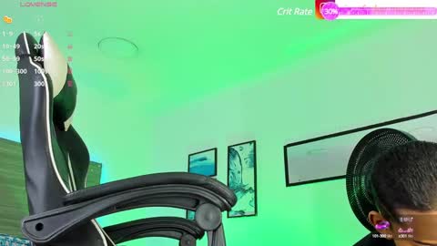 Snapshot of dilam_alfonzo chatting on December 29, 7:32 pm Dilan online show from December 29, 7:32 pm