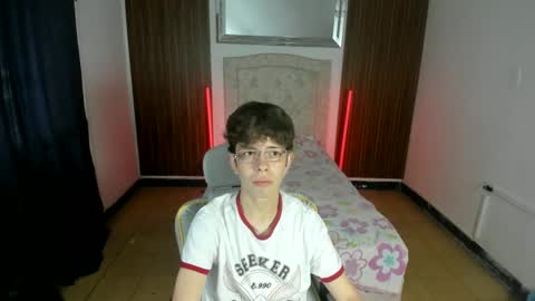 Snapshot of dilan_orduz chatting on October 21, 1:38 pm Dilan Orduz online show from October 21, 1:38 pm
