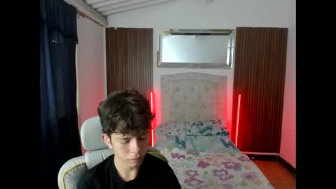 Snapshot of dilan_orduz chatting on October 19, 1:05 pm Dilan Orduz online show from October 19, 1:05 pm
